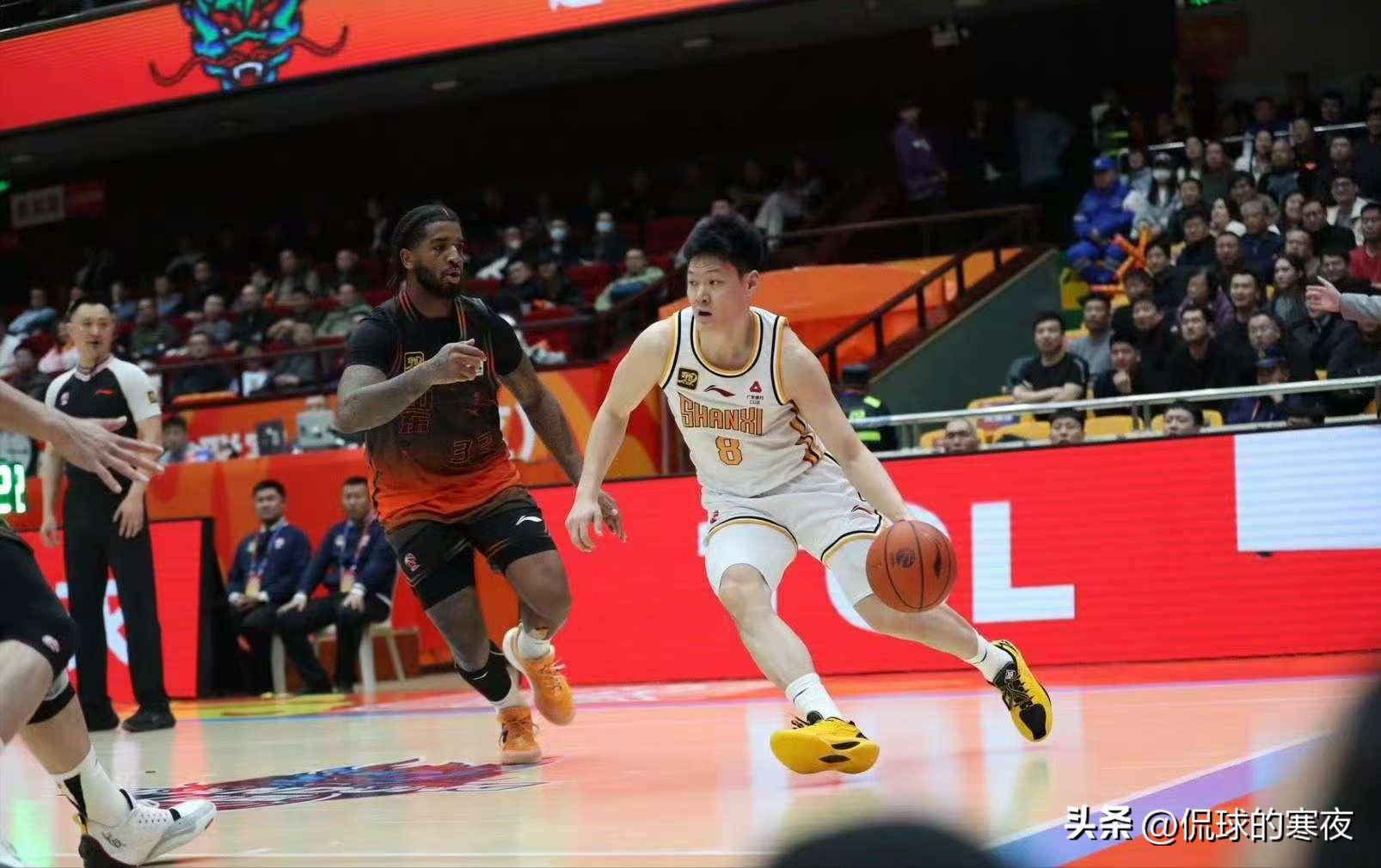 九游娱乐平台关于冲刺阶段突围战来临，山东男篮围绕欧篮联绝杀压哨，气氛紧张，年轻球员得到机会的信息