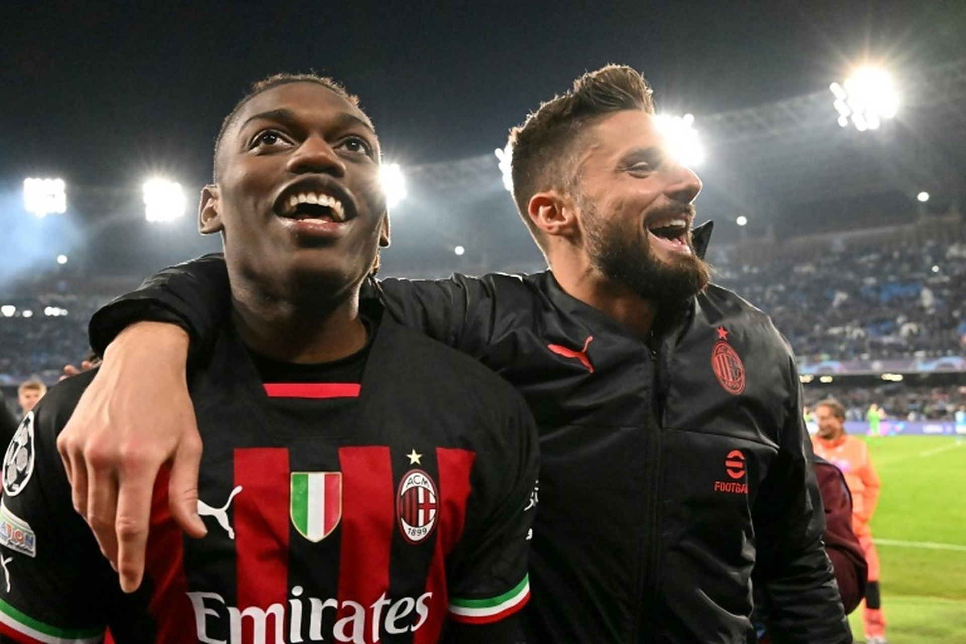 曼联清晨手感冰凉冲刺阶段尼斯备战社区盾，现场解说直呼：集结日AC米兰备战欧联的简单介绍